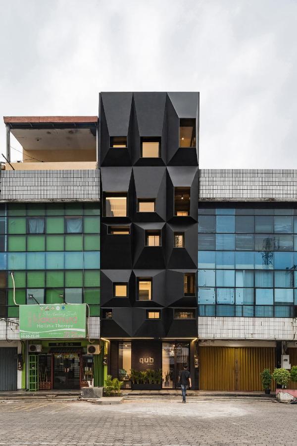 Qub Rooms Semarang Exterior photo