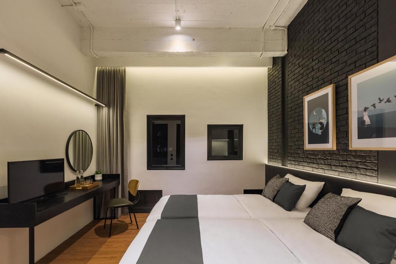 Qub Rooms Semarang Exterior photo