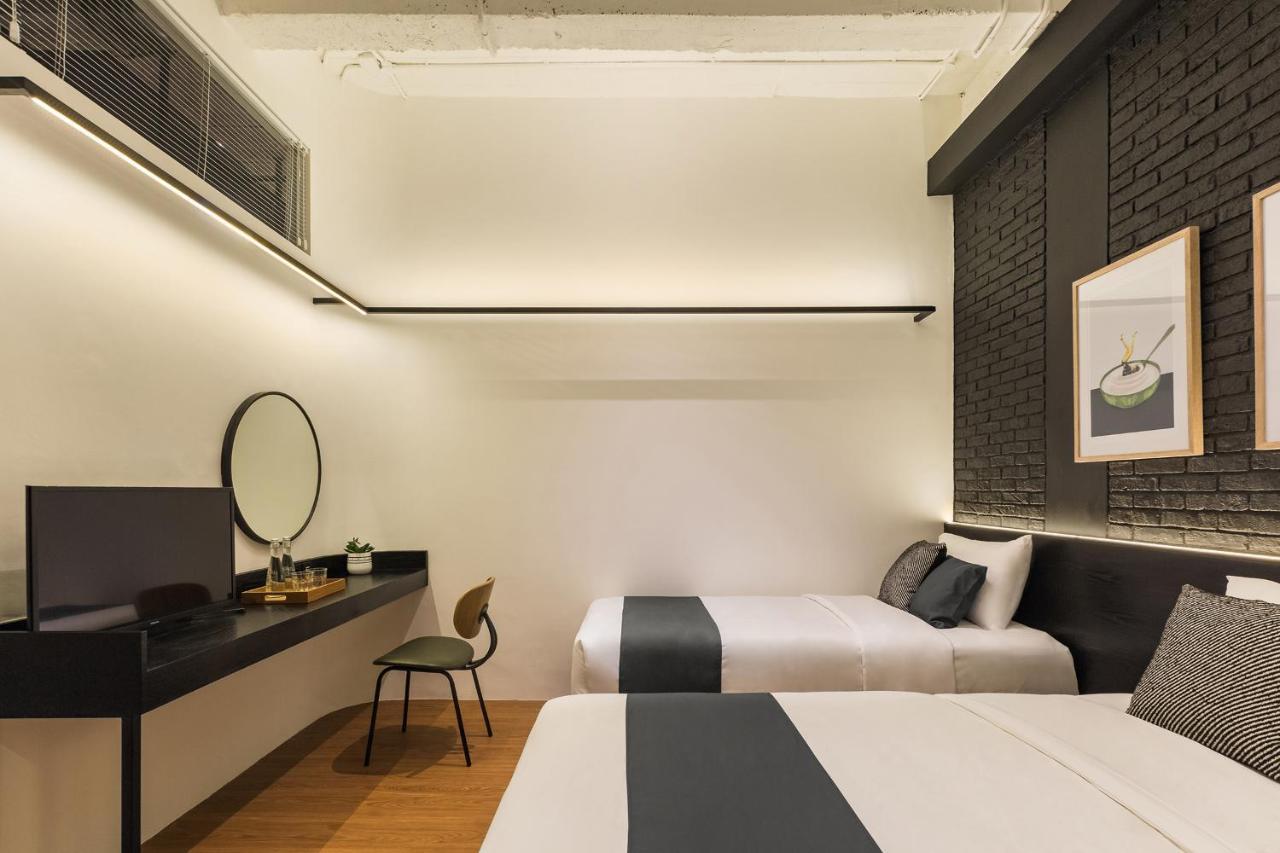 Qub Rooms Semarang Exterior photo